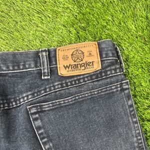 Wrangler Authentic Jeans 38x34 Made in USA Dark Wash Denim Straight Leg Style